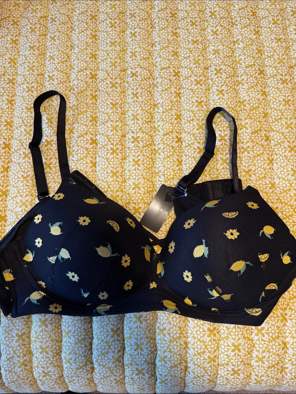 NWT Torrid Wire-Free Mesh Push-Up Black Lemon Print Bra